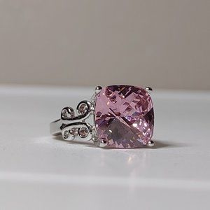 Pretty Size 7 Pink And Silver Tone Ring